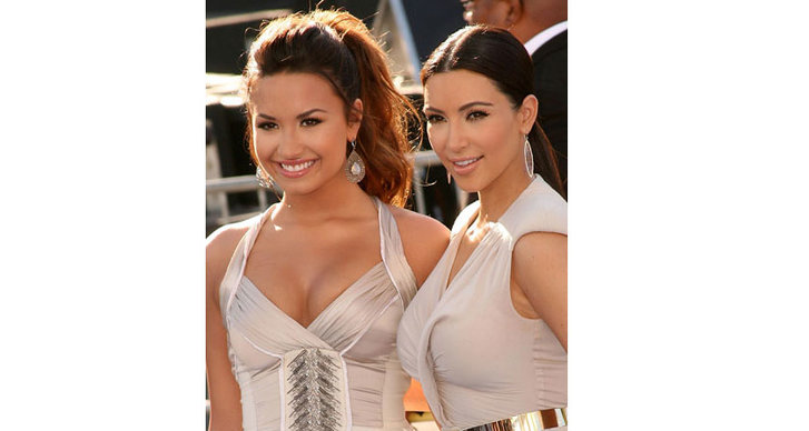 Demi Lovato dating liv