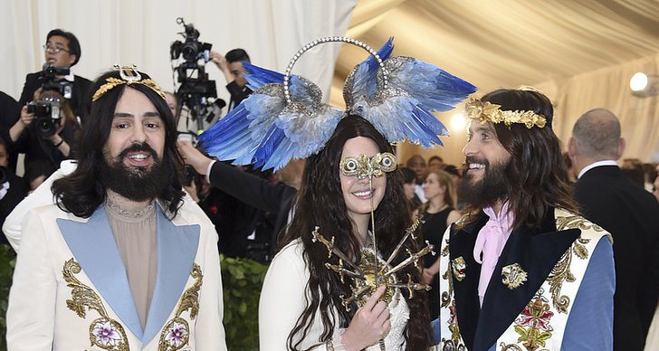 Alessandro Michele, from left, Lana Del Rey and Jared Leto Met Gala 2018 Foto: Evan Agostini/Invision/AP