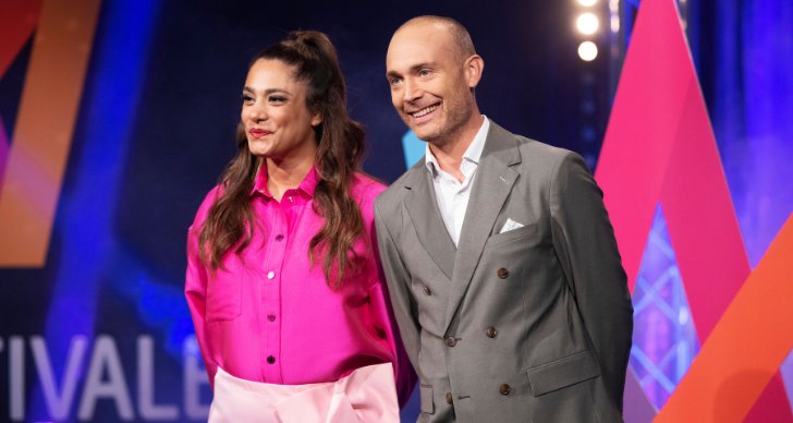 Farah Abadi och Jesper Rönndahl är programledare för "Melodifestivalen" 2023.